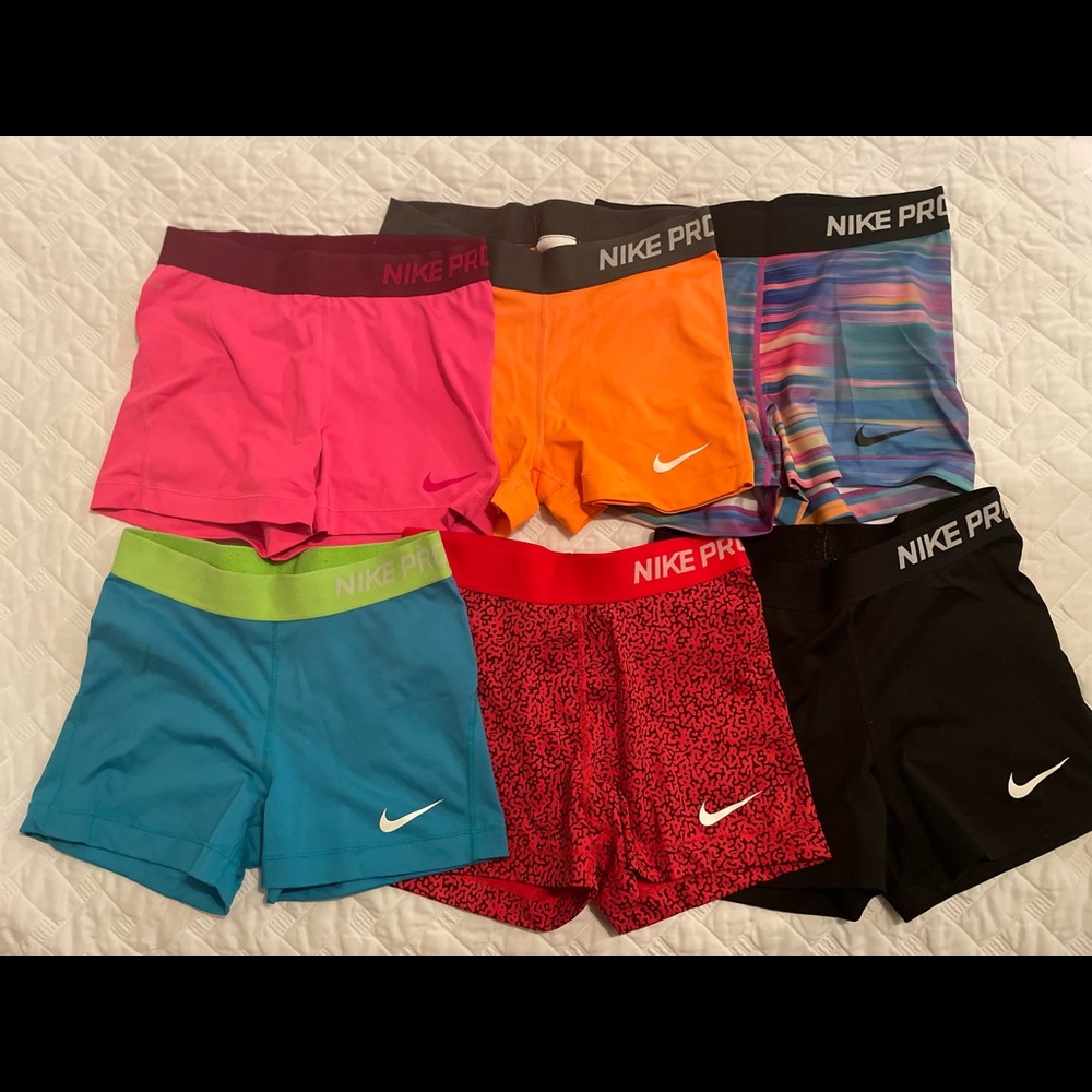 6 pairs of Nike Pro Shorts sz Medium